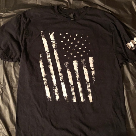 Men’s Distressed American 🇺🇸 Flag Tee Shirt sz L - Picture 1 of 6